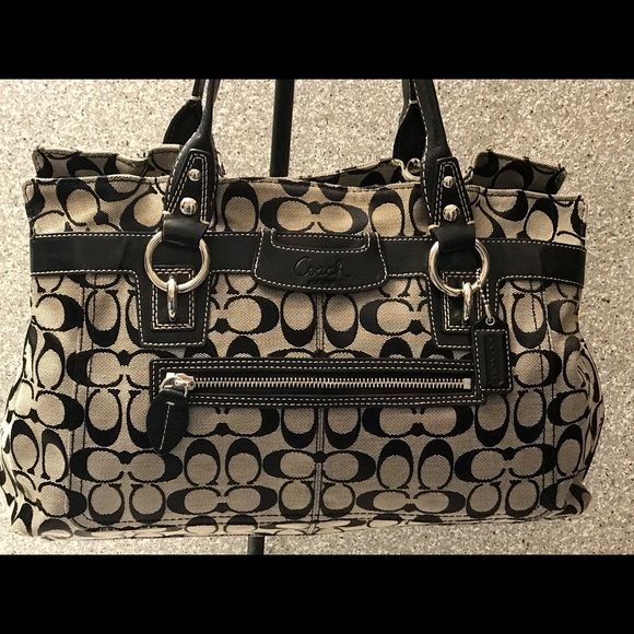 Coach Penelope Signature Shoulder Bag Handbag - Picture 1 of 8